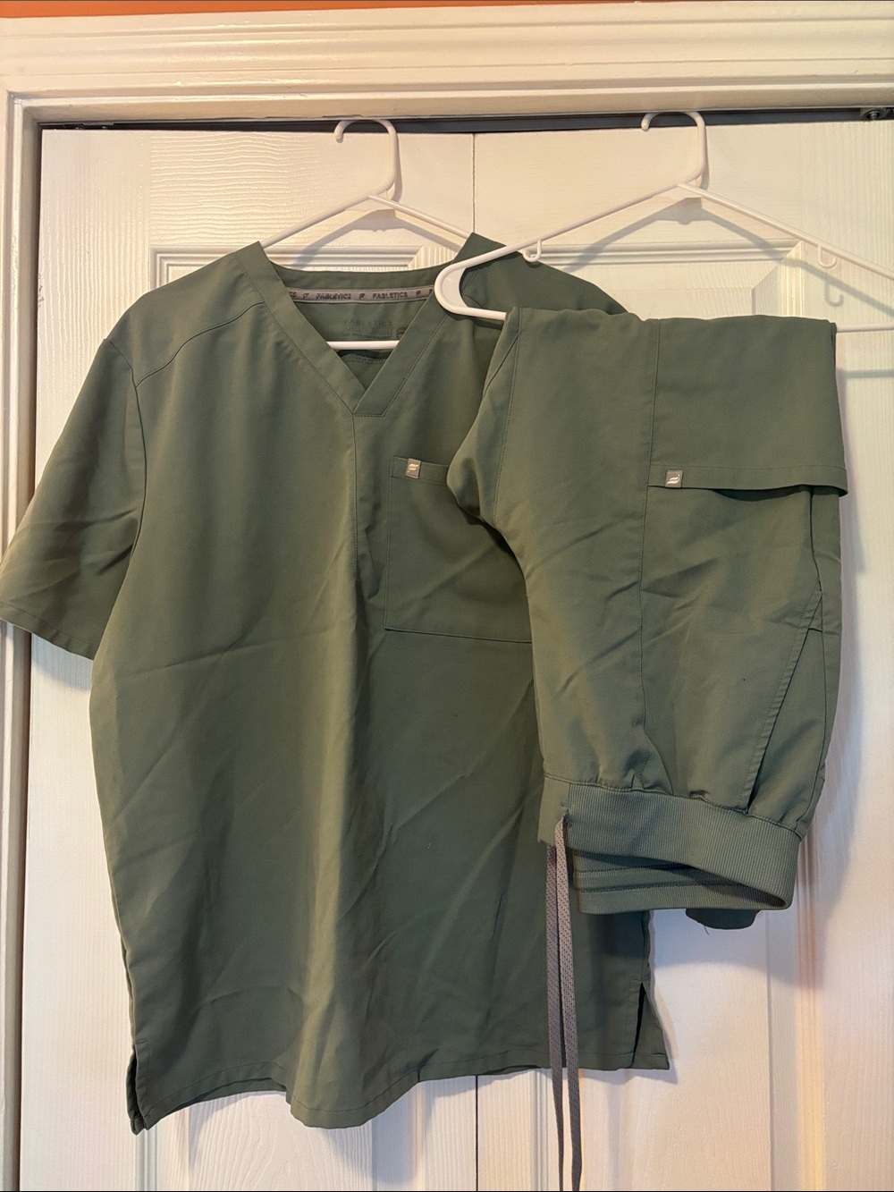 Fabletics Sage Men’s V-Neck Scrub Top & Drawstring Jogger Pants Set